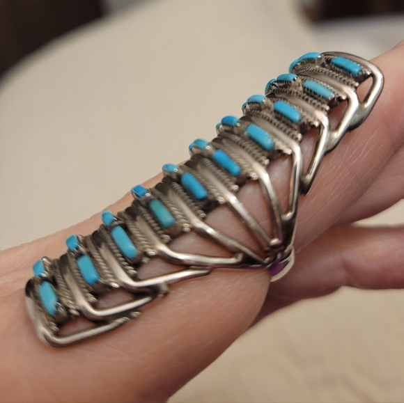 Native American Zuni Petit Point Sleeping Beauty Turquoise Ring - Picture 5 of 14